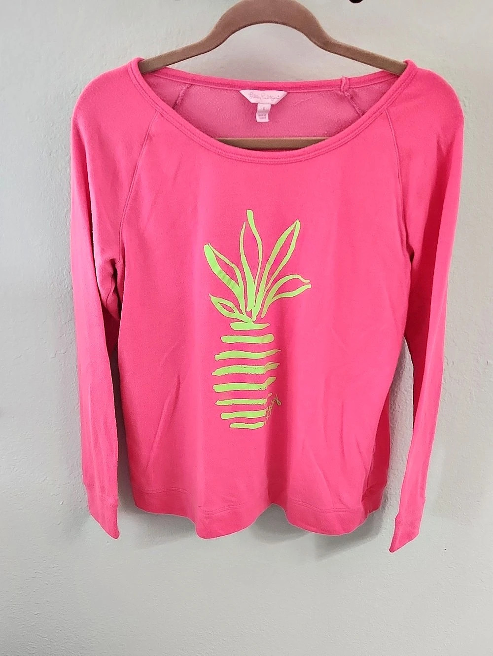 Lilly Pulitzer Long Sleeve Graphic Swetshirt in Pink Size Small